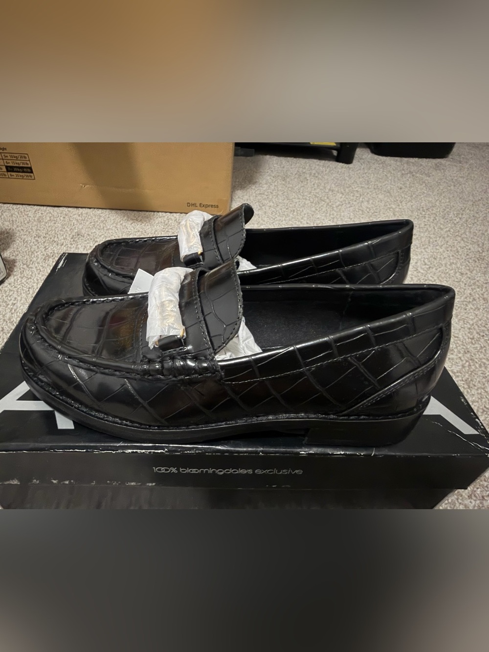 “New” AQUA PERLE Black Croc-Embossed Penny Loafers size5.5